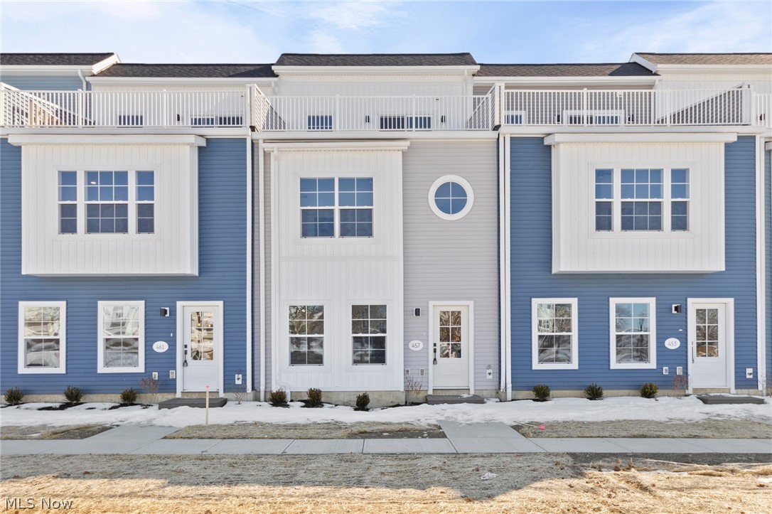 457 Harbor Lane Lorain OH 44052