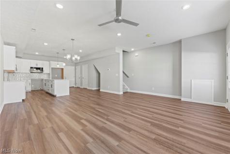 457 Harbor Lane Lorain OH 44052