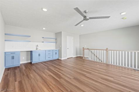 457 Harbor Lane Lorain OH 44052