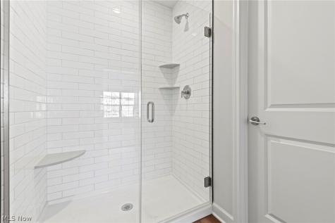 457 Harbor Lane Lorain OH 44052