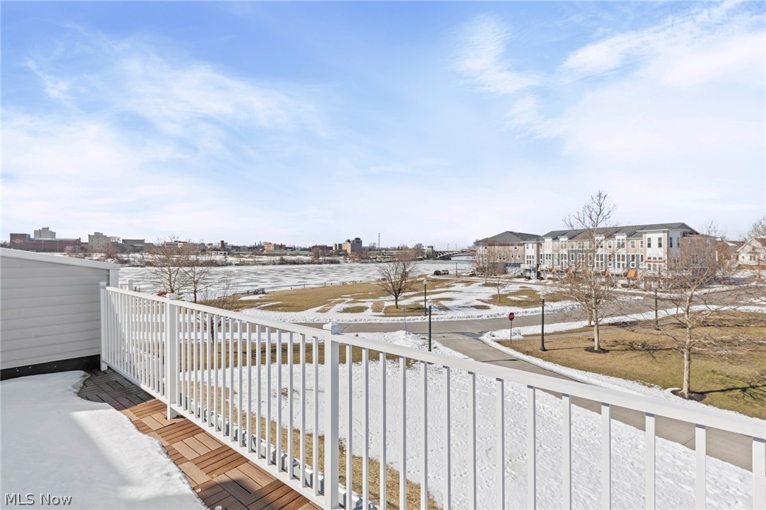 457 Harbor Lane Lorain OH 44052