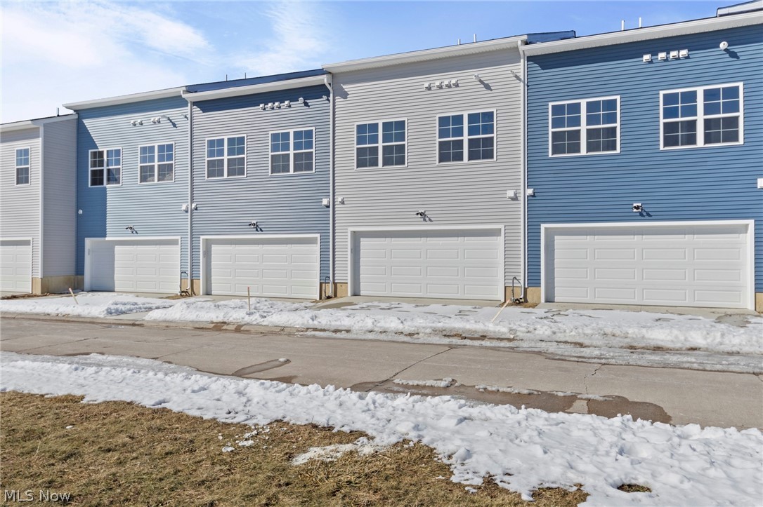 457 Harbor Lane Lorain OH 44052