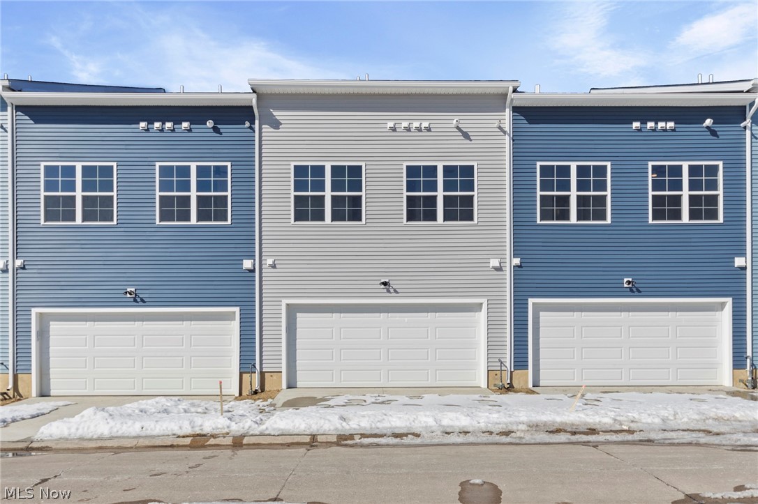 457 Harbor Lane Lorain OH 44052