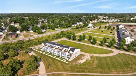 457 Harbor Lane Lorain OH 44052