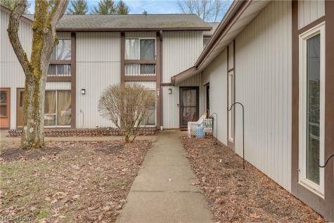 798 Pipes Court Northfield OH 44067