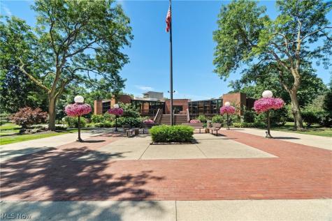 798 Pipes Court Northfield OH 44067