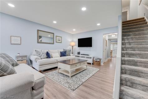 798 Pipes Court Northfield OH 44067