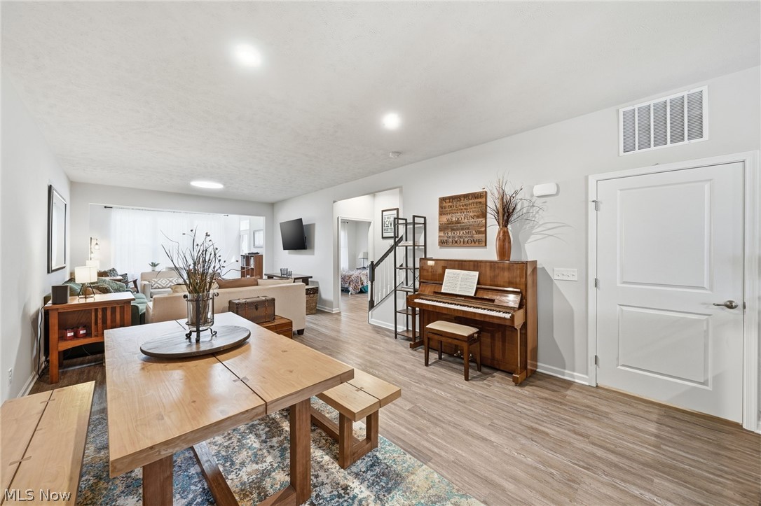 1581 Mud Brook Court Akron OH 44313