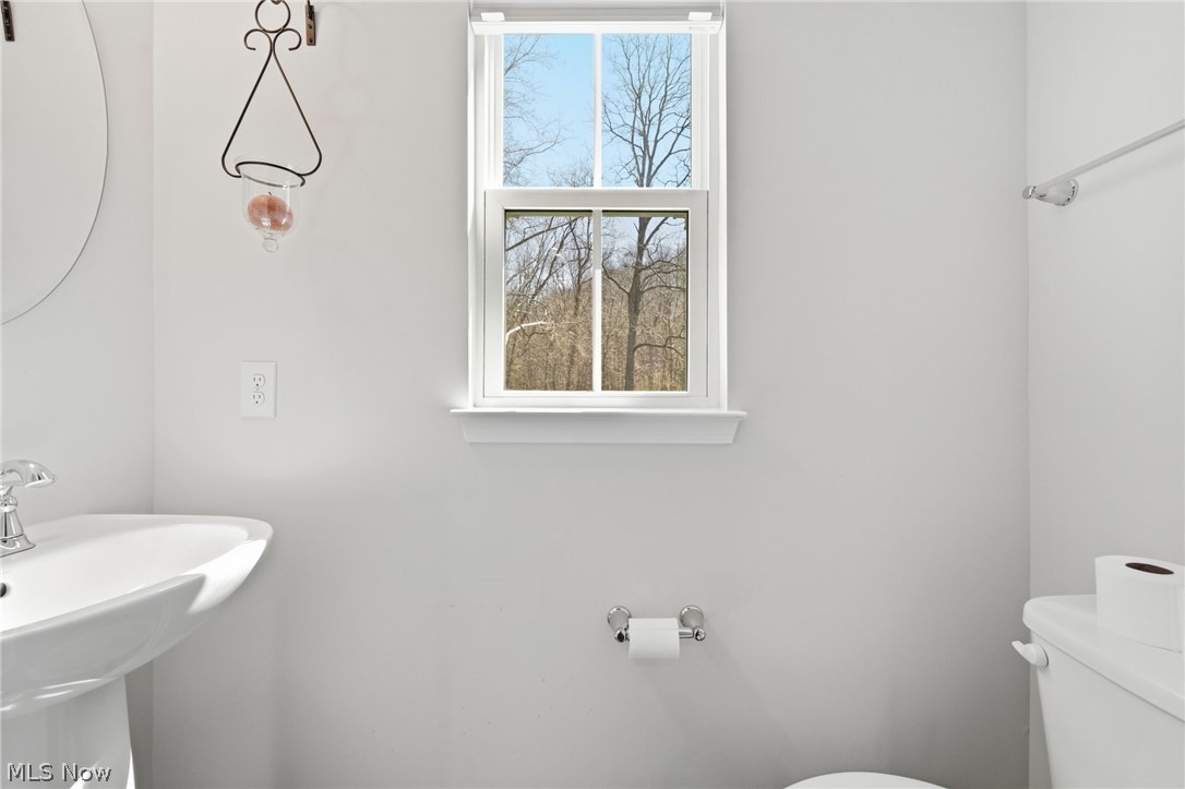 1581 Mud Brook Court Akron OH 44313