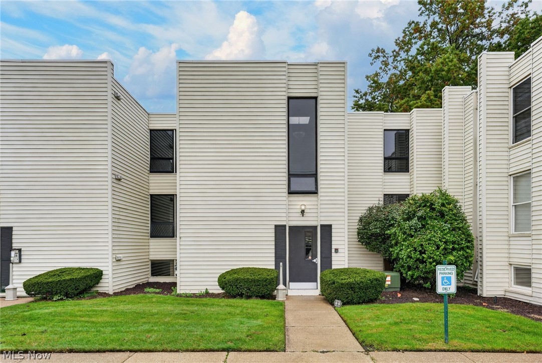 1675 Cedarwood Drive Westlake OH 44145