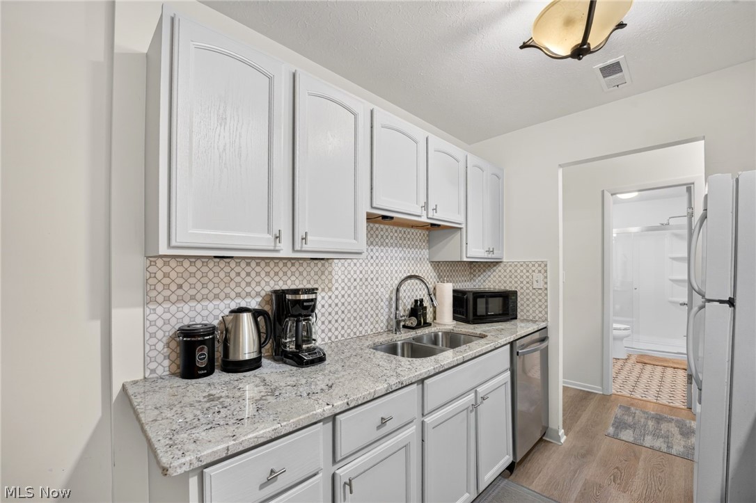 1675 Cedarwood Drive Westlake OH 44145