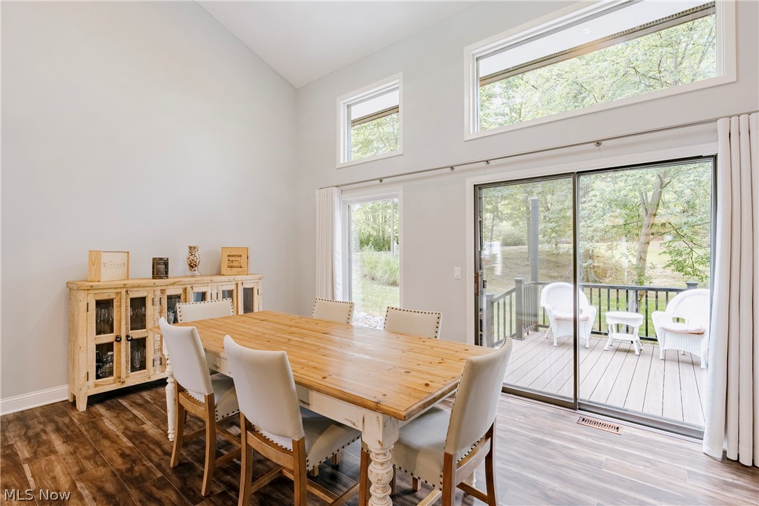 6889 Woodwalk Drive Brecksville OH 44141