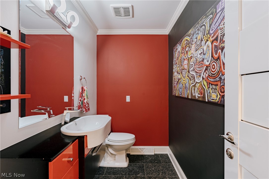 6889 Woodwalk Drive Brecksville OH 44141