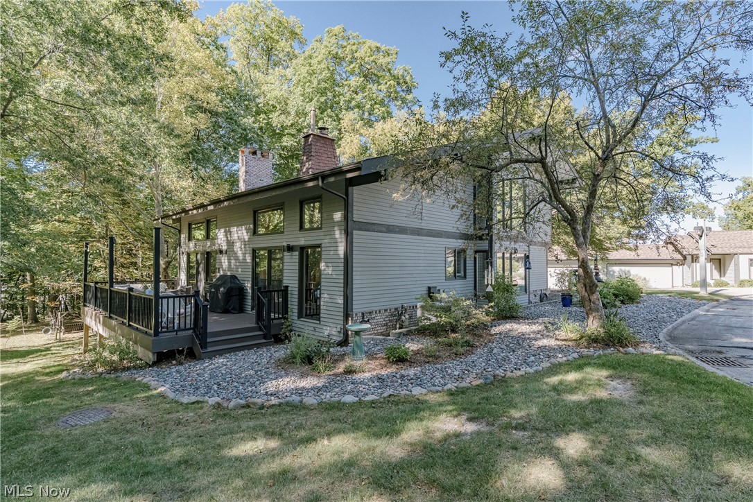 6889 Woodwalk Drive Brecksville OH 44141