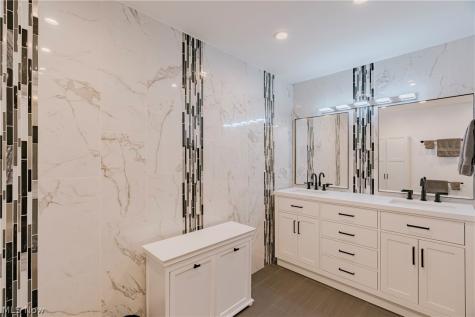 6889 Woodwalk Drive Brecksville OH 44141