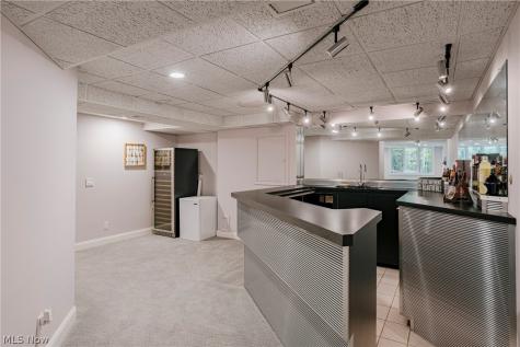6889 Woodwalk Drive Brecksville OH 44141