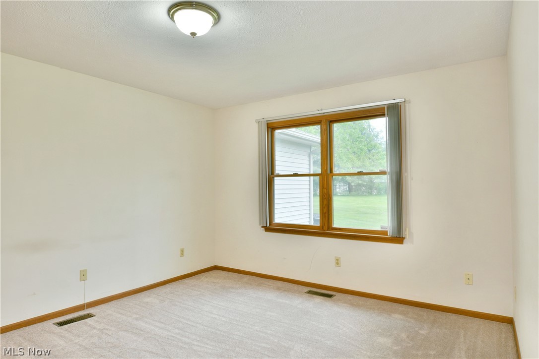 5180 Winthrop Drive Austintown OH 44515