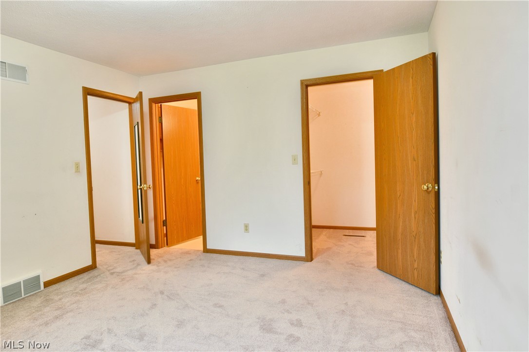 5180 Winthrop Drive Austintown OH 44515