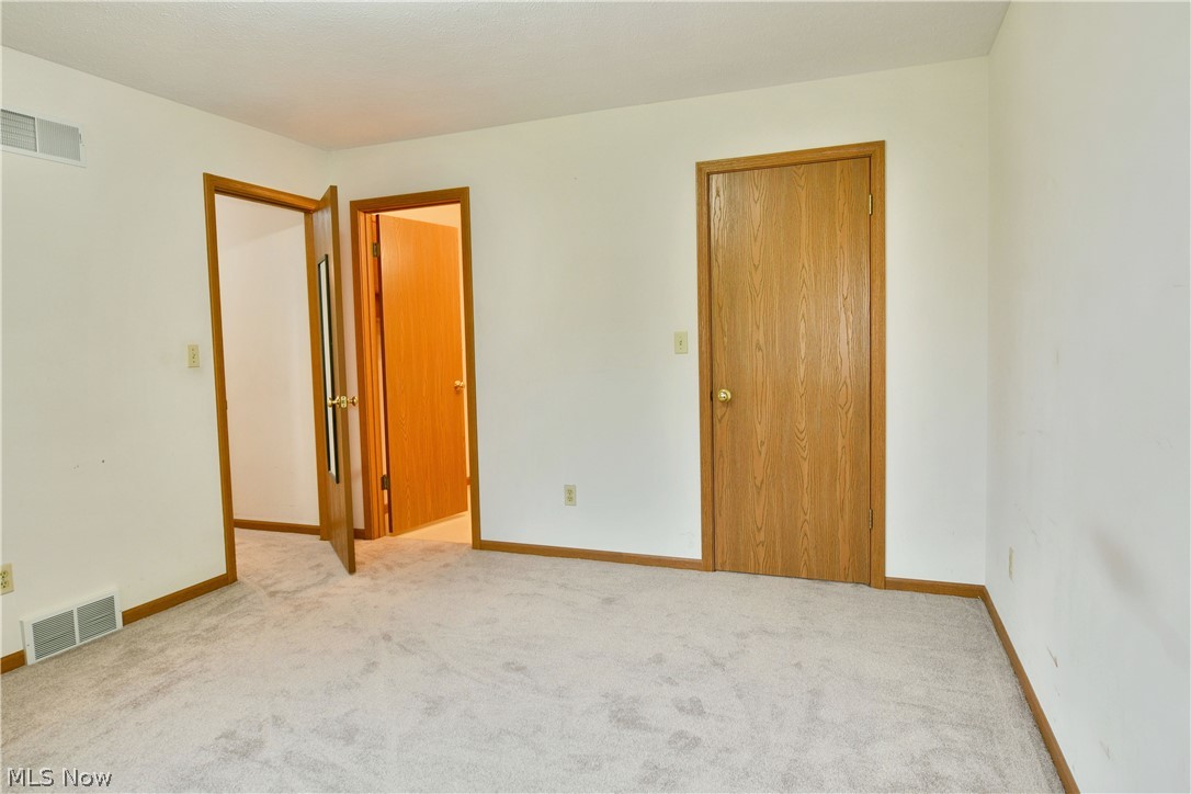 5180 Winthrop Drive Austintown OH 44515
