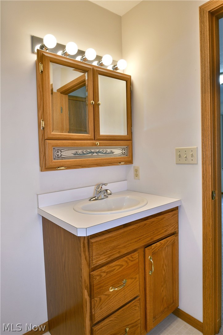 5180 Winthrop Drive Austintown OH 44515