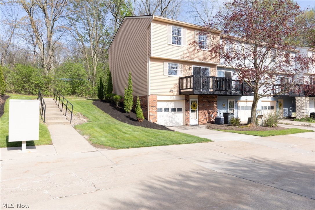 91 Quaker Ridge Drive Akron OH 44313