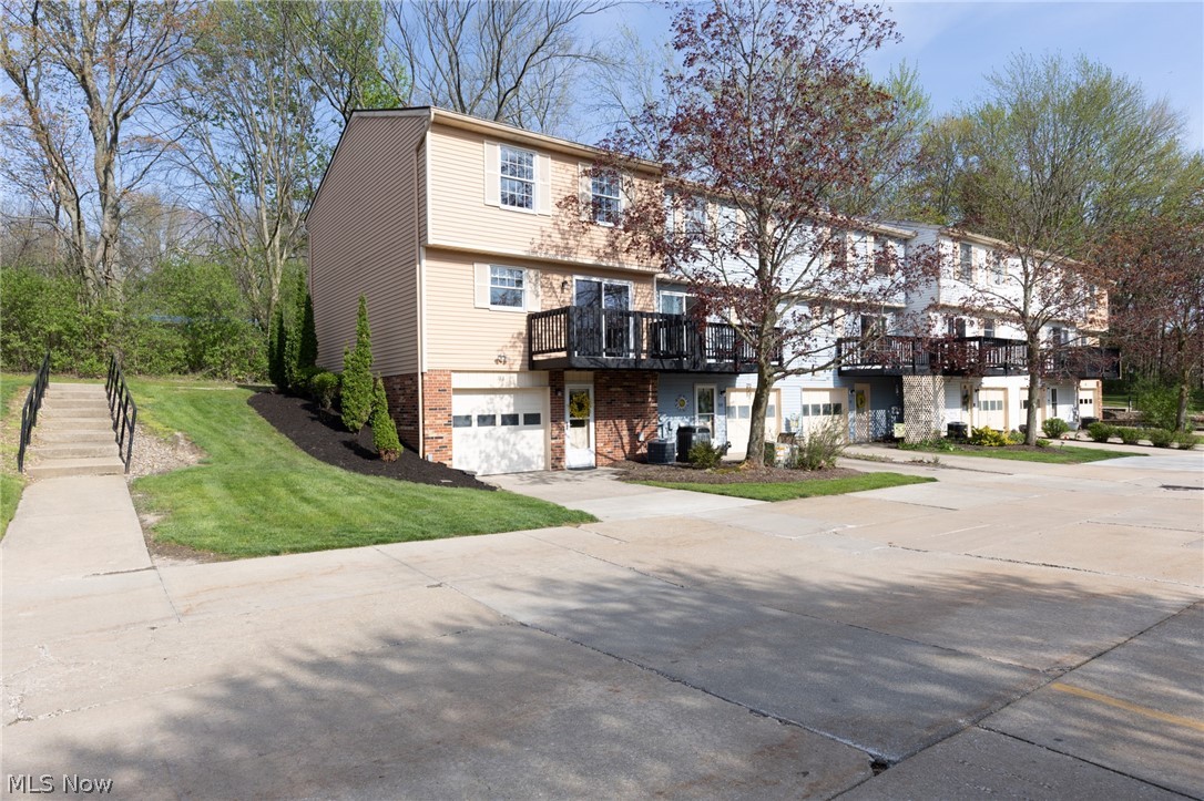 91 Quaker Ridge Drive Akron OH 44313