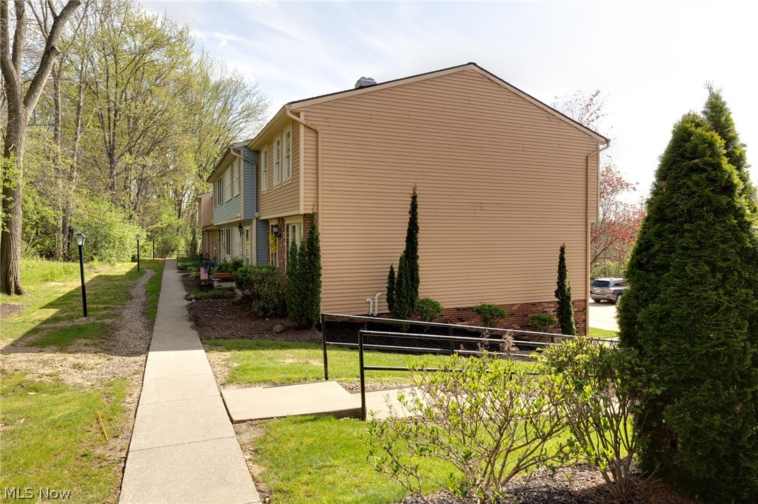91 Quaker Ridge Drive Akron OH 44313