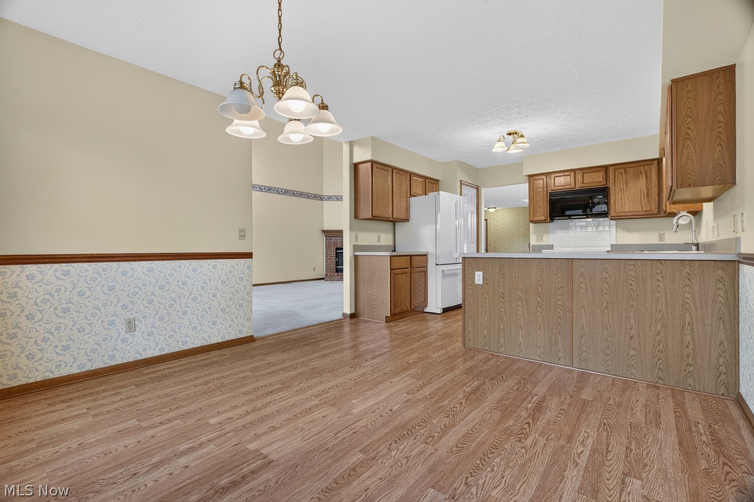 120 Ambleside Way Amherst OH 44001
