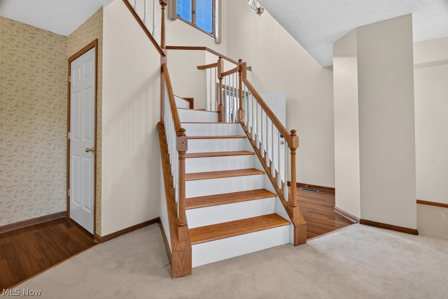 120 Ambleside Way Amherst OH 44001
