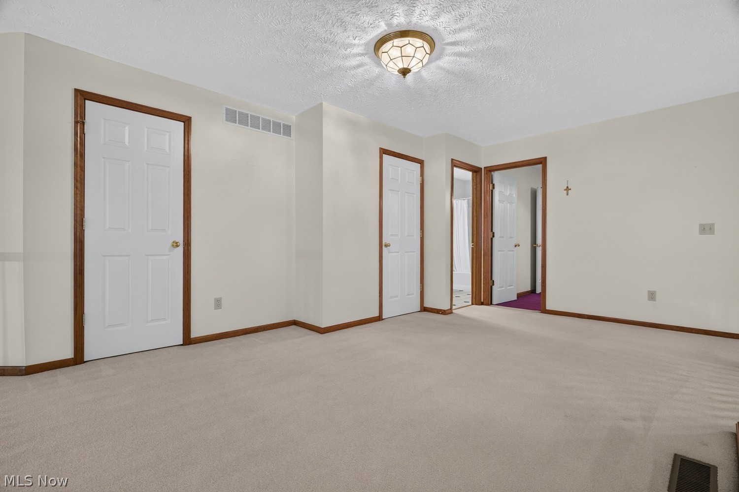 120 Ambleside Way Amherst OH 44001