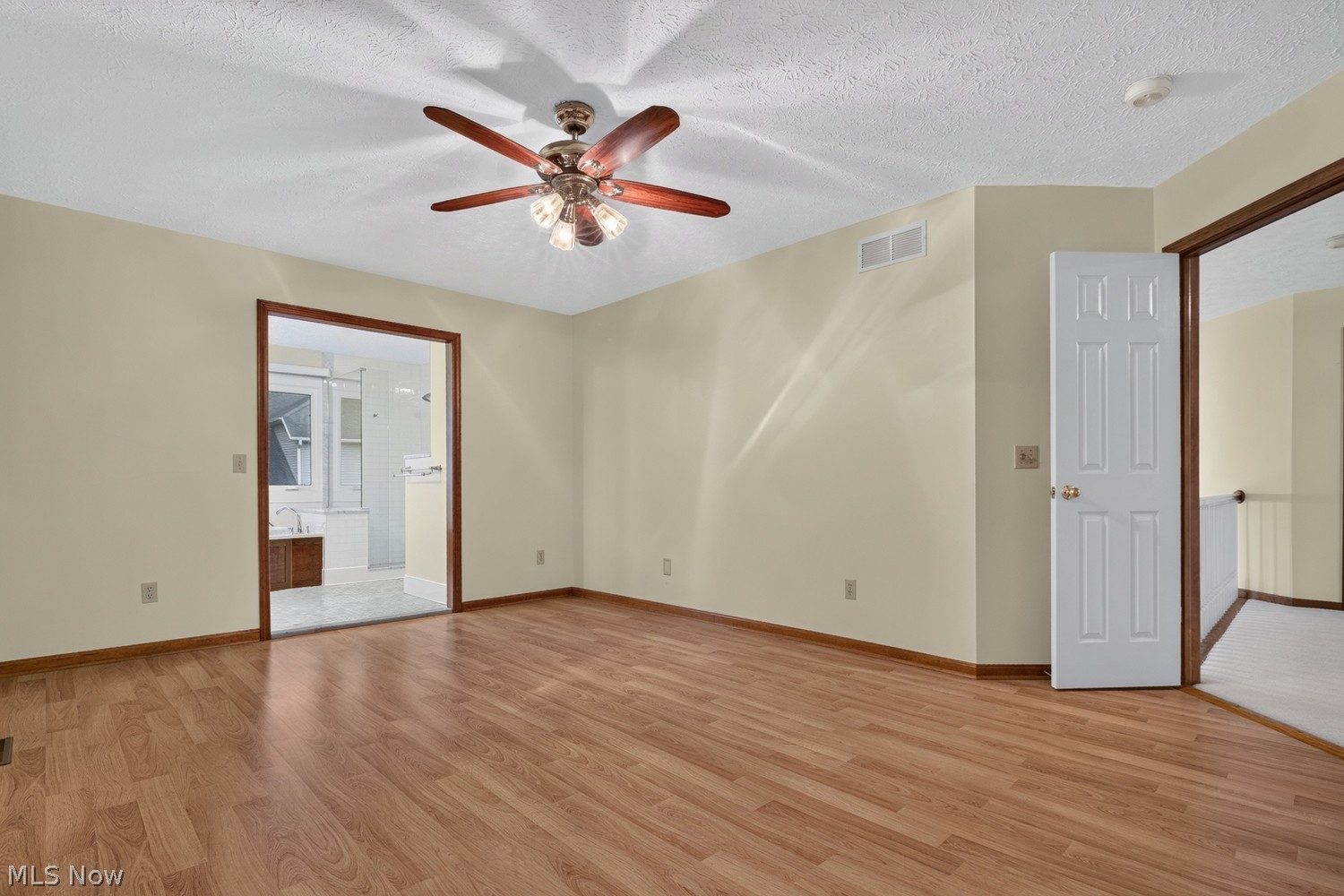 120 Ambleside Way Amherst OH 44001