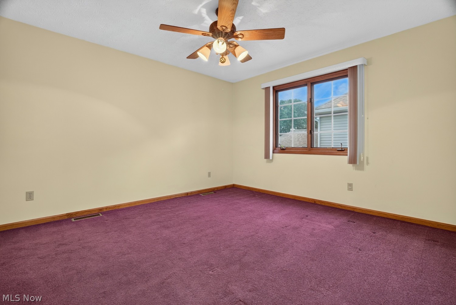 120 Ambleside Way Amherst OH 44001