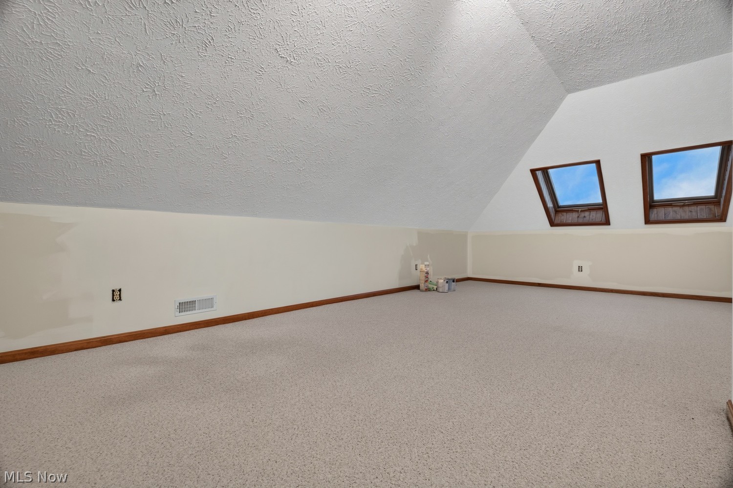 120 Ambleside Way Amherst OH 44001