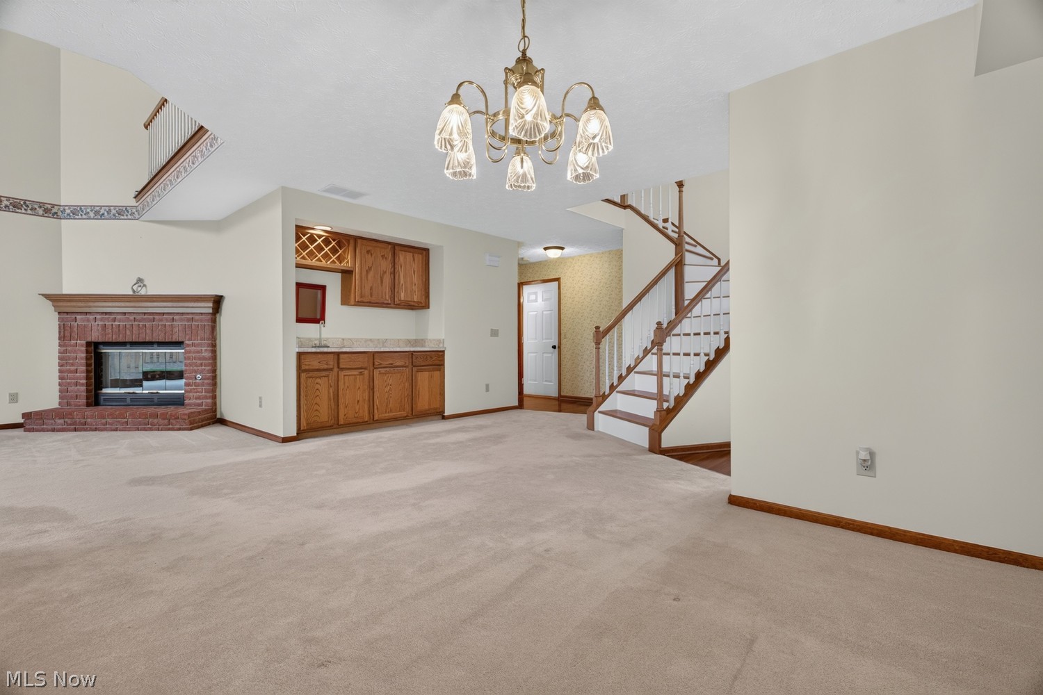120 Ambleside Way Amherst OH 44001