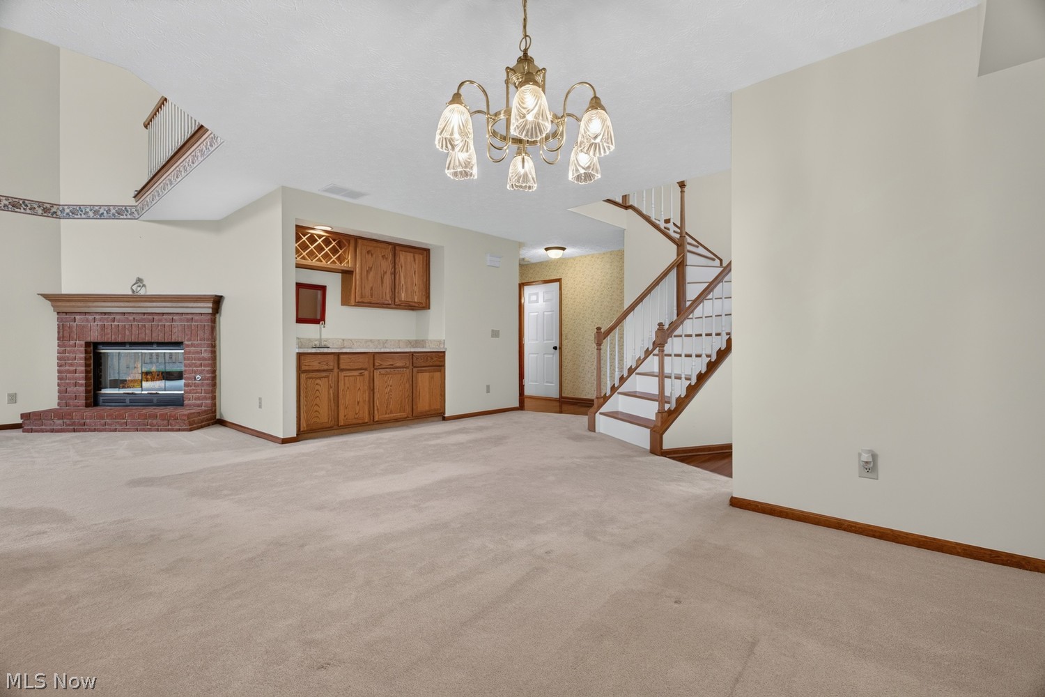 120 Ambleside Way Amherst OH 44001