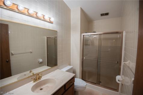 1327 Fox Run Drive Youngstown OH 44512