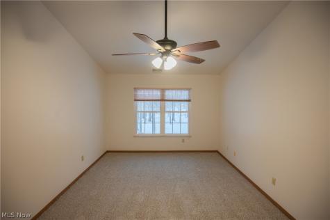1327 Fox Run Drive Youngstown OH 44512