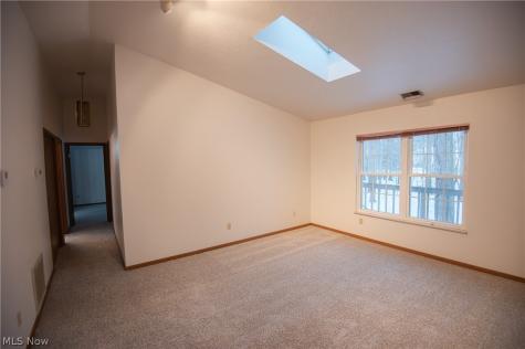 1327 Fox Run Drive Youngstown OH 44512