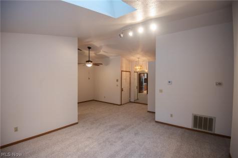 1327 Fox Run Drive Youngstown OH 44512
