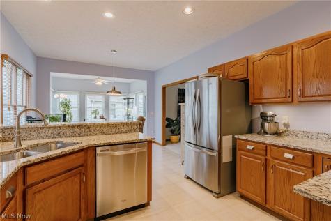 133 Gleneagle Drive Elyria OH 44035