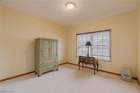 133 Gleneagle Drive Elyria OH 44035
