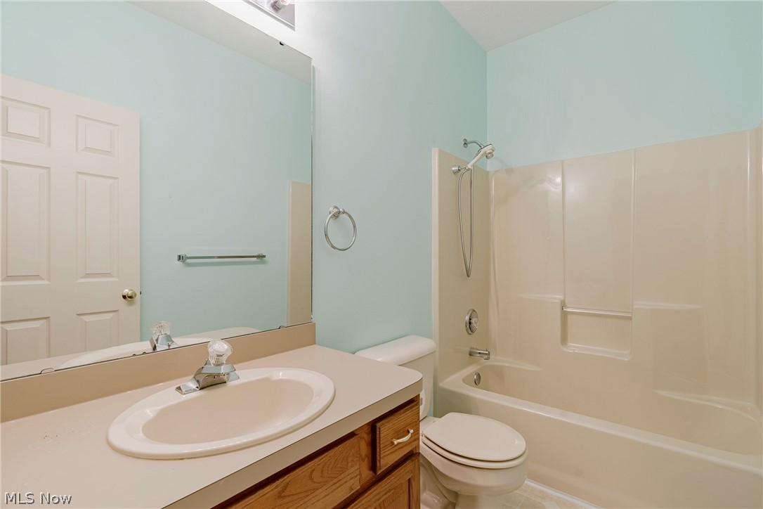 133 Gleneagle Drive Elyria OH 44035