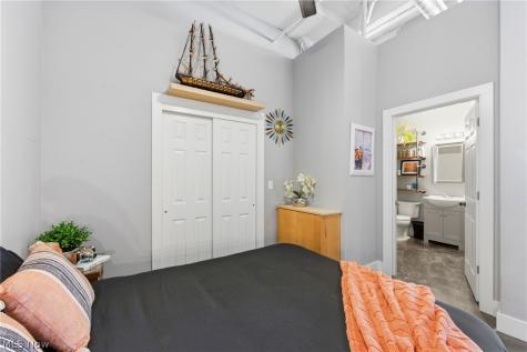 8205 Franklin Boulevard Cleveland OH 44102