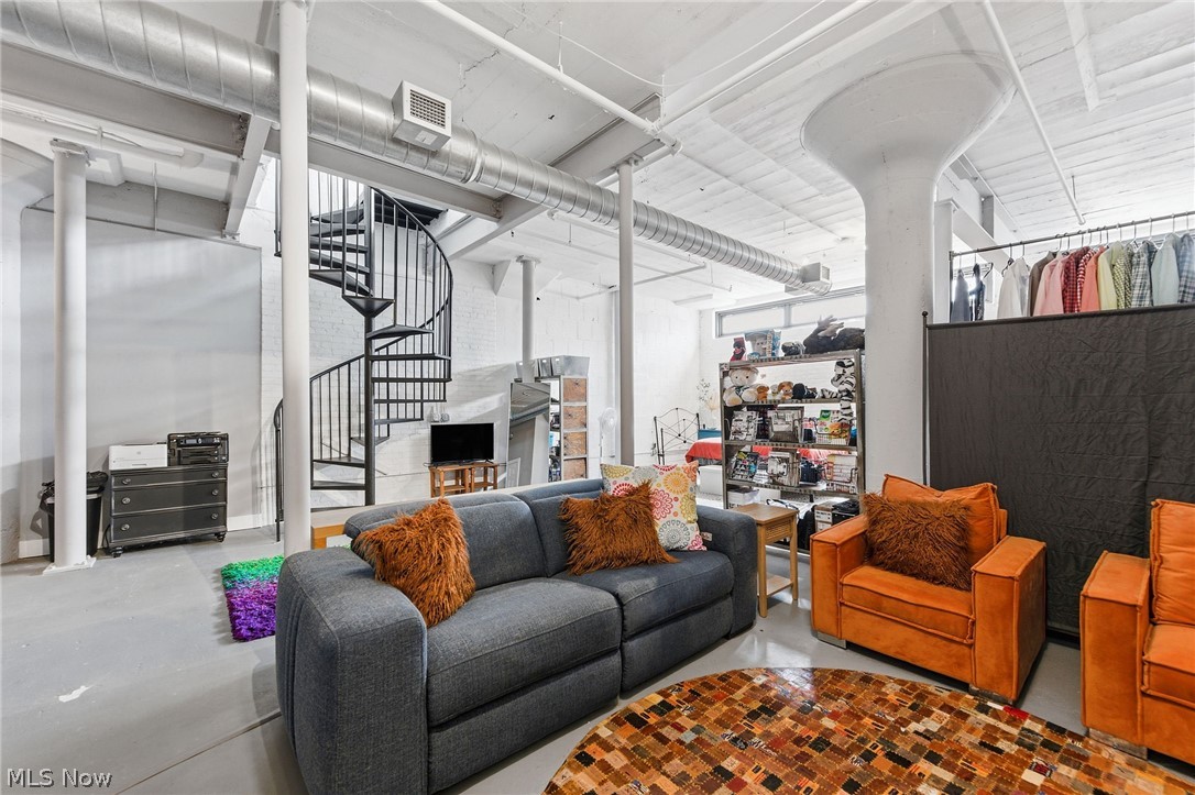 8205 Franklin Boulevard Cleveland OH 44102