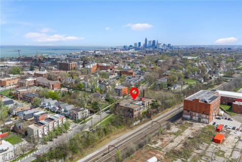 8205 Franklin Boulevard Cleveland OH 44102