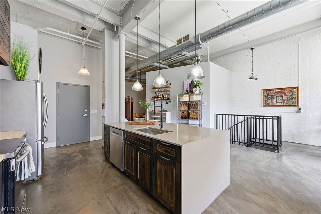 8205 Franklin Boulevard Cleveland OH 44102