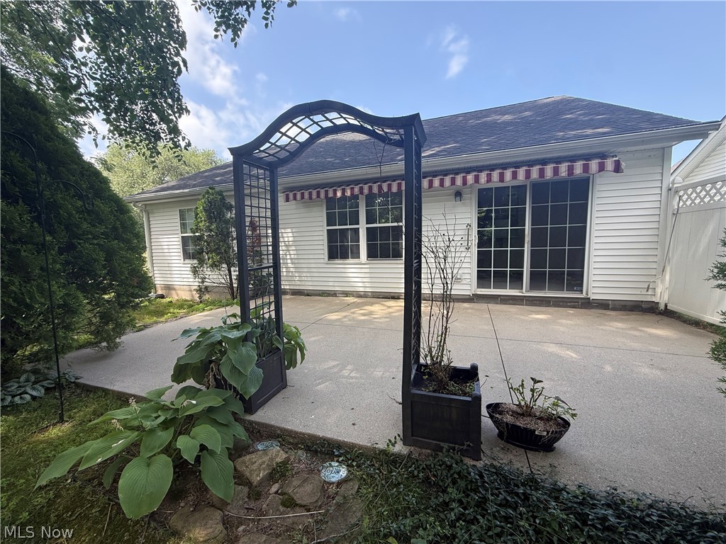 119 Woodbine Oval Madison OH 44057