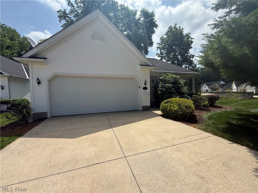 119 Woodbine Oval Madison OH 44057