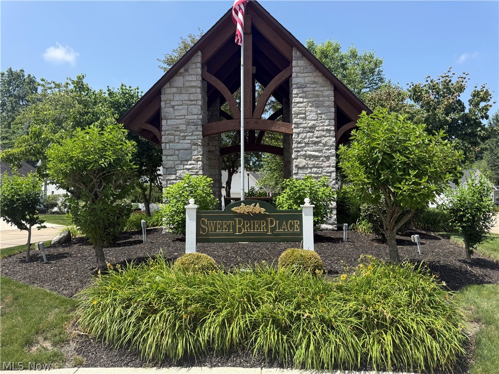 119 Woodbine Oval Madison OH 44057