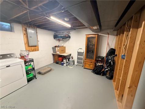 999 Renninger Road Akron OH 44319